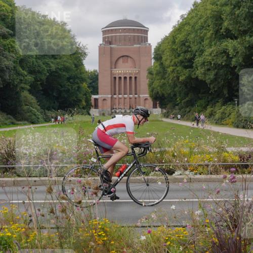 14.09.2025 - Stadtparktriathlon Michael Burmester http://msf.ph/oto/8904806 14.09.2025 11:44:50 Radfahren 987, 1018, 1043, 1080, 1102, 1107 meine-sportfotos.de