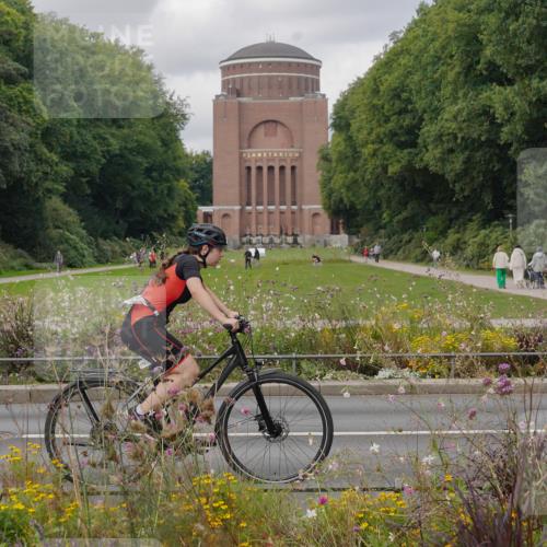 14.09.2025 - Stadtparktriathlon Michael Burmester http://msf.ph/oto/8904818 14.09.2025 11:45:41 Radfahren 963, 975, 981 meine-sportfotos.de