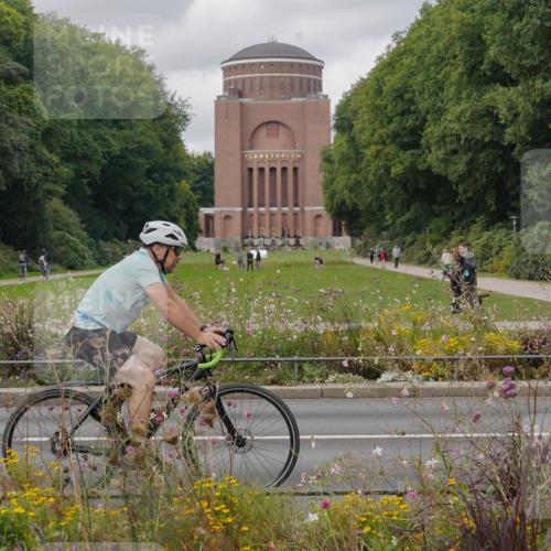 14.09.2025 - Stadtparktriathlon Michael Burmester http://msf.ph/oto/8904821 14.09.2025 11:46:04 Radfahren 837, 924, 1047, 1096 meine-sportfotos.de