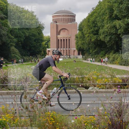 14.09.2025 - Stadtparktriathlon Michael Burmester http://msf.ph/oto/8904830 14.09.2025 11:46:40 Radfahren 939, 1025, 1031, 1058, 1063 meine-sportfotos.de