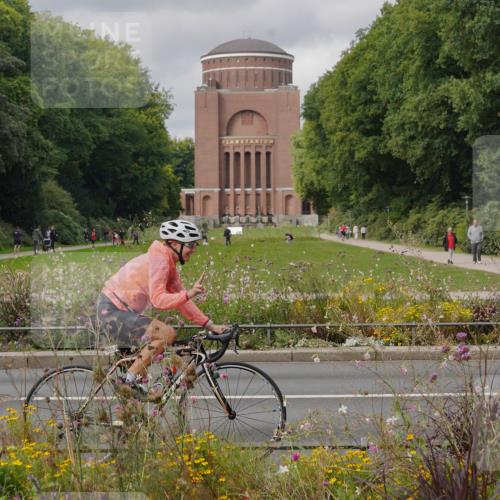 14.09.2025 - Stadtparktriathlon Michael Burmester http://msf.ph/oto/8904838 14.09.2025 11:47:02 Radfahren 937, 940, 955, 1060, 1069, 1073, 1110, 1120 meine-sportfotos.de