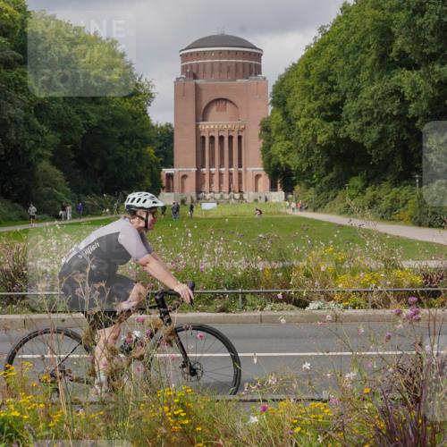 14.09.2025 - Stadtparktriathlon Michael Burmester http://msf.ph/oto/8904856 14.09.2025 11:48:04 Radfahren 927, 952, 960, 1049, 1088, 1116 meine-sportfotos.de