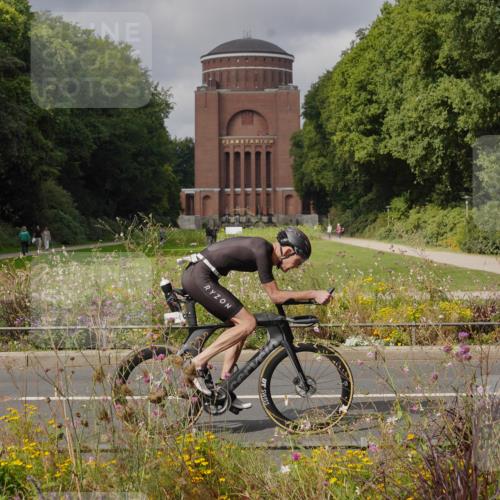 14.09.2025 - Stadtparktriathlon Michael Burmester http://msf.ph/oto/8904863 14.09.2025 11:48:20 Radfahren 964, 968, 1006, 1035, 1041, 1053, 1089 meine-sportfotos.de
