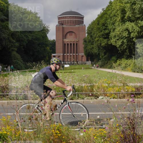 14.09.2025 - Stadtparktriathlon Michael Burmester http://msf.ph/oto/8904865 14.09.2025 11:48:25 Radfahren 964, 967, 968, 1041, 1053, 1089 meine-sportfotos.de