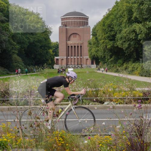 14.09.2025 - Stadtparktriathlon Michael Burmester http://msf.ph/oto/8904871 14.09.2025 11:48:43 Radfahren 950, 951, 992, 1022, 1071 meine-sportfotos.de