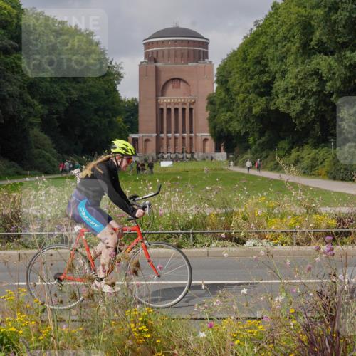 14.09.2025 - Stadtparktriathlon Michael Burmester http://msf.ph/oto/8904874 14.09.2025 11:48:55 Radfahren 929, 957, 1019 meine-sportfotos.de