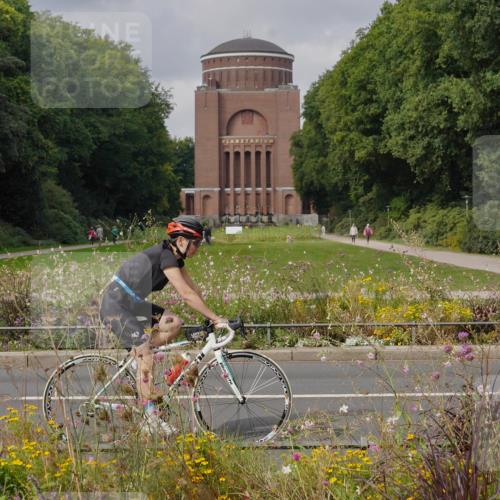 14.09.2025 - Stadtparktriathlon Michael Burmester http://msf.ph/oto/8904875 14.09.2025 11:48:59 Radfahren 929, 942, 957, 1019, 1092 meine-sportfotos.de