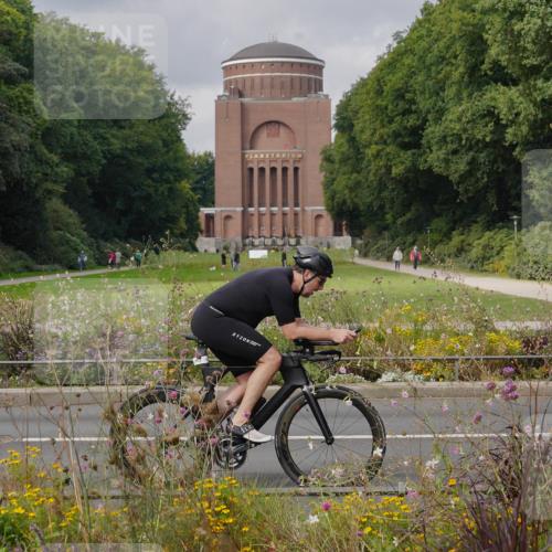14.09.2025 - Stadtparktriathlon Michael Burmester http://msf.ph/oto/8904878 14.09.2025 11:49:07 Radfahren 942, 945, 957, 966, 1072, 1076, 1092 meine-sportfotos.de