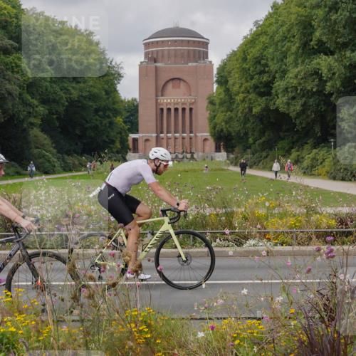 14.09.2025 - Stadtparktriathlon Michael Burmester http://msf.ph/oto/8904885 14.09.2025 11:49:26 Radfahren 930, 948, 972, 1002, 1023, 1050 meine-sportfotos.de