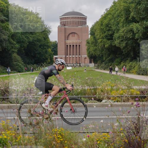14.09.2025 - Stadtparktriathlon Michael Burmester http://msf.ph/oto/8904888 14.09.2025 11:49:33 Radfahren 930, 948, 1050 meine-sportfotos.de