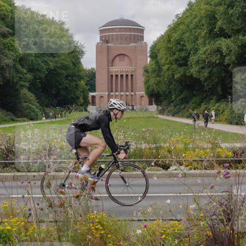 14.09.2025 - Stadtparktriathlon Michael Burmester http://msf.ph/oto/8904894 14.09.2025 11:50:06 Radfahren 935, 958, 969, 978, 979, 1077, 1084, 1103, 1121 meine-sportfotos.de
