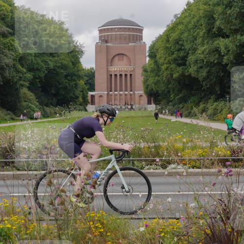 14.09.2025 - Stadtparktriathlon Michael Burmester http://msf.ph/oto/8904916 14.09.2025 11:51:05 Radfahren 926, 1000, 1027, 1059, 1097 meine-sportfotos.de