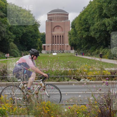 14.09.2025 - Stadtparktriathlon Michael Burmester http://msf.ph/oto/8904921 14.09.2025 11:51:20 Radfahren 962, 974, 976, 994, 1040, 1043, 1057, 1080, 1083, 1101 meine-sportfotos.de
