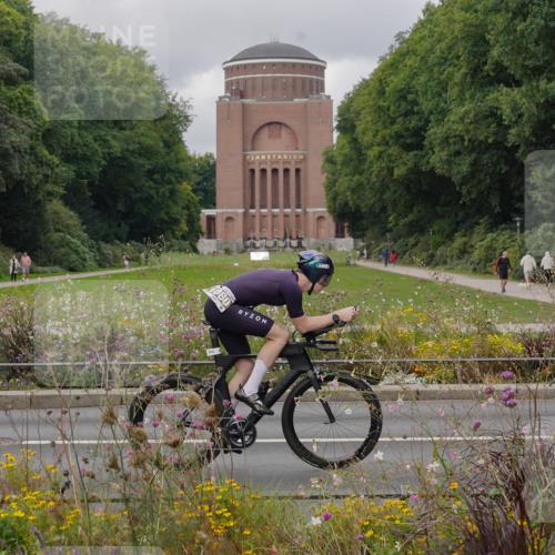 14.09.2025 - Stadtparktriathlon Michael Burmester http://msf.ph/oto/8904925 14.09.2025 11:51:25 Radfahren 962, 976, 994, 1040, 1043, 1057, 1080, 1083 meine-sportfotos.de