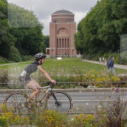 14.09.2025 - Stadtparktriathlon Michael Burmester http://msf.ph/oto/8904932 14.09.2025 11:51:49 Radfahren 961, 985, 1011, 1079, 1102 meine-sportfotos.de