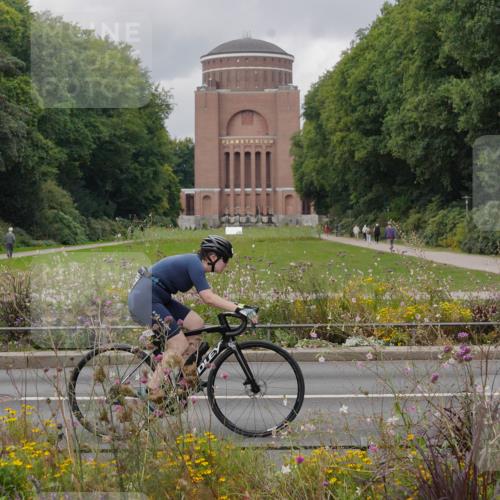 14.09.2025 - Stadtparktriathlon Michael Burmester http://msf.ph/oto/8904938 14.09.2025 11:52:16 Radfahren 925, 932, 989, 1020, 1078, 1094 meine-sportfotos.de