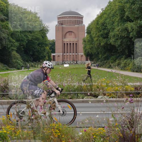 14.09.2025 - Stadtparktriathlon Michael Burmester http://msf.ph/oto/8904950 14.09.2025 11:52:45 Radfahren 938, 996, 1008, 1048, 1055 meine-sportfotos.de