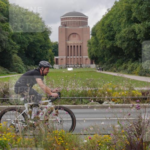 14.09.2025 - Stadtparktriathlon Michael Burmester http://msf.ph/oto/8904951 14.09.2025 11:52:52 Radfahren 996, 997, 1009, 1055 meine-sportfotos.de