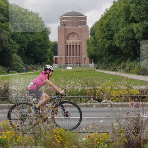 14.09.2025 - Stadtparktriathlon Michael Burmester http://msf.ph/oto/8904961 14.09.2025 11:53:17 Radfahren 946, 1017, 1039, 1047, 1064 meine-sportfotos.de