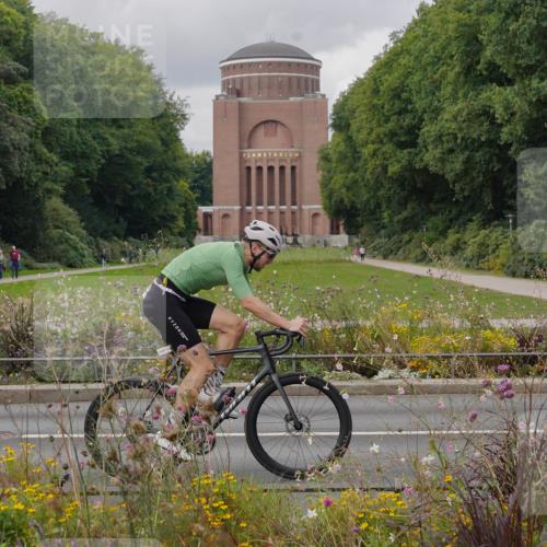 14.09.2025 - Stadtparktriathlon Michael Burmester http://msf.ph/oto/8904967 14.09.2025 11:53:43 Radfahren 981, 995, 1031, 1062, 1063, 1069, 1086 meine-sportfotos.de