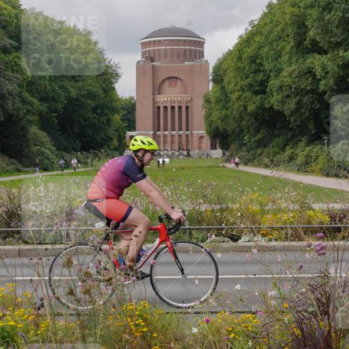 14.09.2025 - Stadtparktriathlon Michael Burmester http://msf.ph/oto/8904975 14.09.2025 11:54:02 Radfahren 975, 993, 1036, 1058, 1096, 1185 meine-sportfotos.de