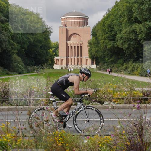 14.09.2025 - Stadtparktriathlon Michael Burmester http://msf.ph/oto/8904982 14.09.2025 11:54:23 Radfahren 1025, 1120, 1209 meine-sportfotos.de