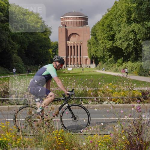 14.09.2025 - Stadtparktriathlon Michael Burmester http://msf.ph/oto/8904988 14.09.2025 11:54:52 Radfahren 939, 1035, 1073, 1110, 1162 meine-sportfotos.de