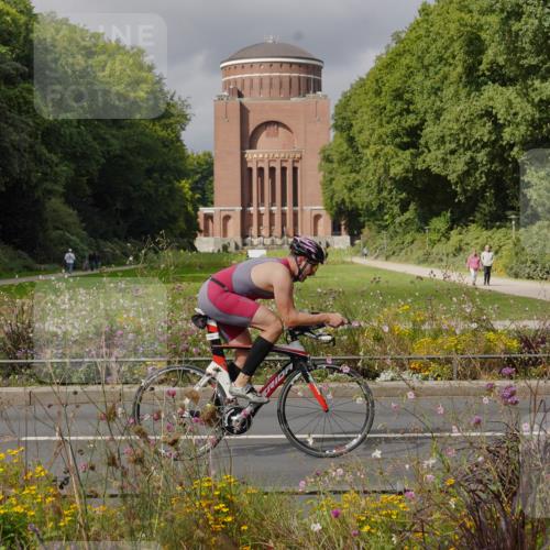 14.09.2025 - Stadtparktriathlon Michael Burmester http://msf.ph/oto/8904990 14.09.2025 11:54:59 Radfahren 939, 1035, 1073, 1095, 1162 meine-sportfotos.de