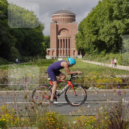 14.09.2025 - Stadtparktriathlon Michael Burmester http://msf.ph/oto/8904991 14.09.2025 11:55:00 Radfahren 939, 1035, 1073, 1095, 1162 meine-sportfotos.de