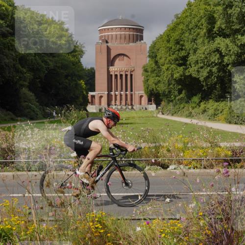 14.09.2025 - Stadtparktriathlon Michael Burmester http://msf.ph/oto/8904995 14.09.2025 11:55:34 Radfahren 955, 1049, 1072, 1091, 1092, 1116, 1164, 1168, 1186 meine-sportfotos.de