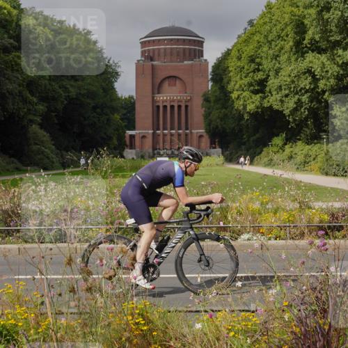 14.09.2025 - Stadtparktriathlon Michael Burmester http://msf.ph/oto/8905008 14.09.2025 11:56:00 Radfahren 937, 984, 998, 1076, 1082, 1113 meine-sportfotos.de