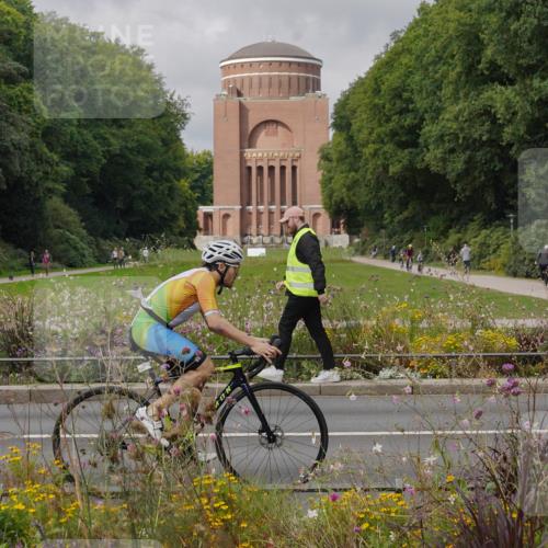 14.09.2025 - Stadtparktriathlon Michael Burmester http://msf.ph/oto/8905025 14.09.2025 11:56:49 Radfahren 927, 949, 964, 1071, 1077, 1088, 1123, 1144, 1217 meine-sportfotos.de