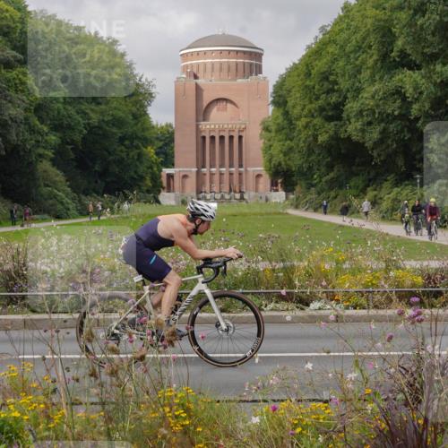 14.09.2025 - Stadtparktriathlon Michael Burmester http://msf.ph/oto/8905029 14.09.2025 11:56:57 Radfahren 924, 927, 1077, 1088, 1123, 1146 meine-sportfotos.de