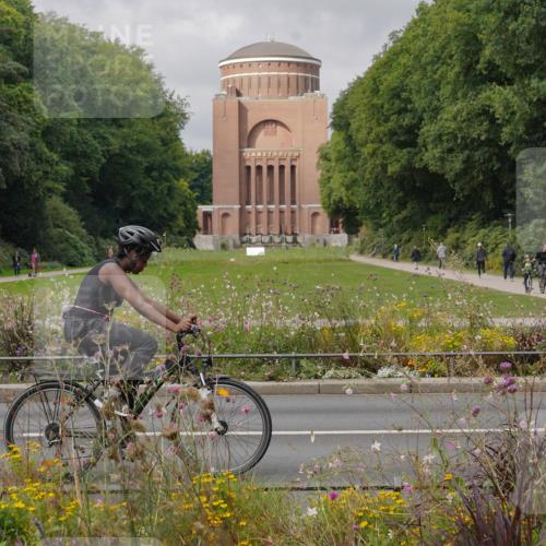 14.09.2025 - Stadtparktriathlon Michael Burmester http://msf.ph/oto/8905030 14.09.2025 11:56:59 Radfahren 924, 927, 1077, 1088, 1123, 1146, 1189 meine-sportfotos.de