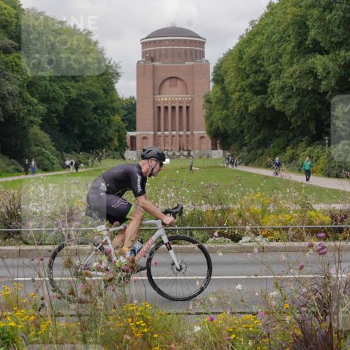 14.09.2025 - Stadtparktriathlon Michael Burmester http://msf.ph/oto/8905058 14.09.2025 11:58:24 Radfahren 945, 1083, 1098, 1101, 1121, 1143, 1155, 1160, 1180, 1213 meine-sportfotos.de