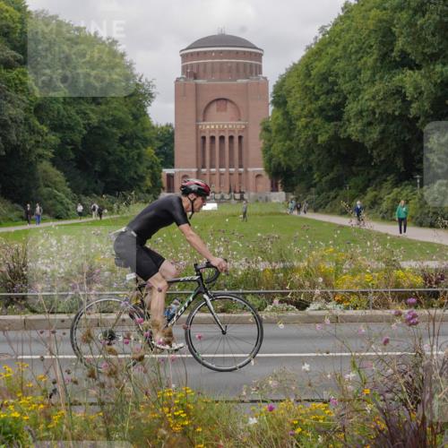14.09.2025 - Stadtparktriathlon Michael Burmester http://msf.ph/oto/8905060 14.09.2025 11:58:27 Radfahren 945, 1083, 1097, 1098, 1101, 1121, 1155, 1180, 1213 meine-sportfotos.de
