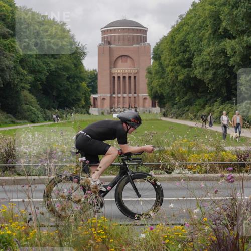 14.09.2025 - Stadtparktriathlon Michael Burmester http://msf.ph/oto/8905083 14.09.2025 11:59:43 Radfahren 936, 1054, 1057, 1107, 1178 meine-sportfotos.de