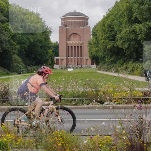 14.09.2025 - Stadtparktriathlon Michael Burmester http://msf.ph/oto/8905091 14.09.2025 12:00:05 Radfahren 986 meine-sportfotos.de