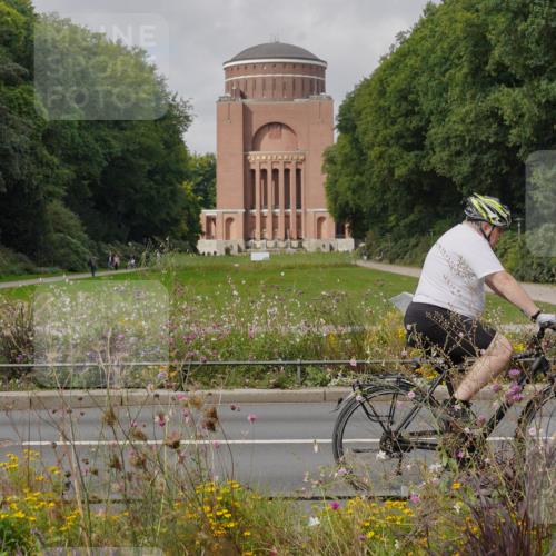 14.09.2025 - Stadtparktriathlon Michael Burmester http://msf.ph/oto/8905095 14.09.2025 12:00:27 Radfahren 1048, 1069, 1100, 1192 meine-sportfotos.de