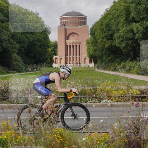 14.09.2025 - Stadtparktriathlon Michael Burmester http://msf.ph/oto/8905096 14.09.2025 12:00:29 Radfahren 1033, 1047, 1048, 1069, 1100, 1192 meine-sportfotos.de
