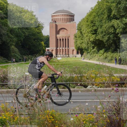 14.09.2025 - Stadtparktriathlon Michael Burmester http://msf.ph/oto/8905105 14.09.2025 12:00:53 Radfahren 994, 1011, 1064, 1210 meine-sportfotos.de