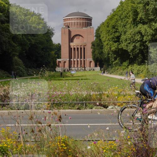 14.09.2025 - Stadtparktriathlon Michael Burmester http://msf.ph/oto/8905118 14.09.2025 12:01:22 Radfahren 1005, 1046, 1058, 1060, 1086, 1185 meine-sportfotos.de