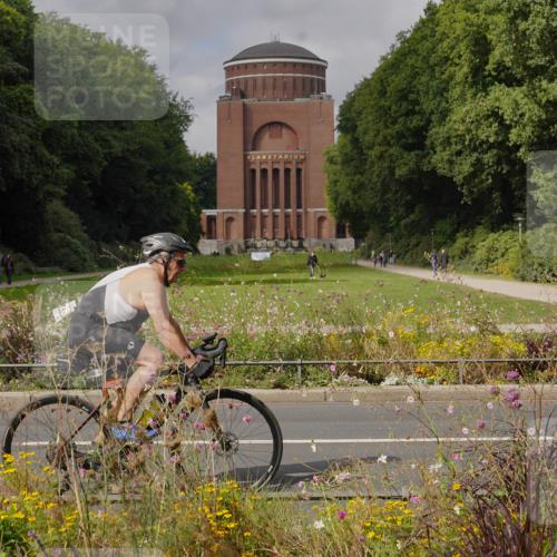 14.09.2025 - Stadtparktriathlon Michael Burmester http://msf.ph/oto/8905122 14.09.2025 12:01:34 Radfahren 948, 1085, 1087, 1126, 1157 meine-sportfotos.de
