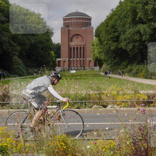 14.09.2025 - Stadtparktriathlon Michael Burmester http://msf.ph/oto/8905124 14.09.2025 12:01:40 Radfahren 1085, 1087, 1117, 1157, 1158 meine-sportfotos.de