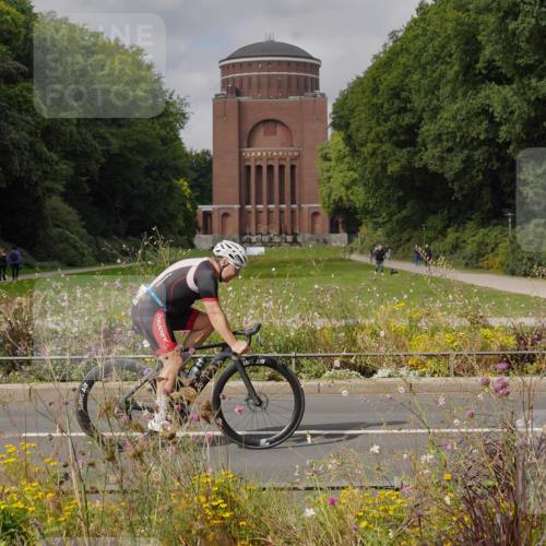 14.09.2025 - Stadtparktriathlon Michael Burmester http://msf.ph/oto/8905125 14.09.2025 12:01:41 Radfahren 1085, 1087, 1117, 1157, 1158 meine-sportfotos.de
