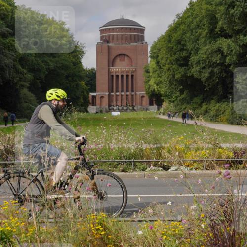 14.09.2025 - Stadtparktriathlon Michael Burmester http://msf.ph/oto/8905126 14.09.2025 12:01:44 Radfahren 1035, 1079, 1085, 1087, 1117, 1157, 1158, 1167 meine-sportfotos.de