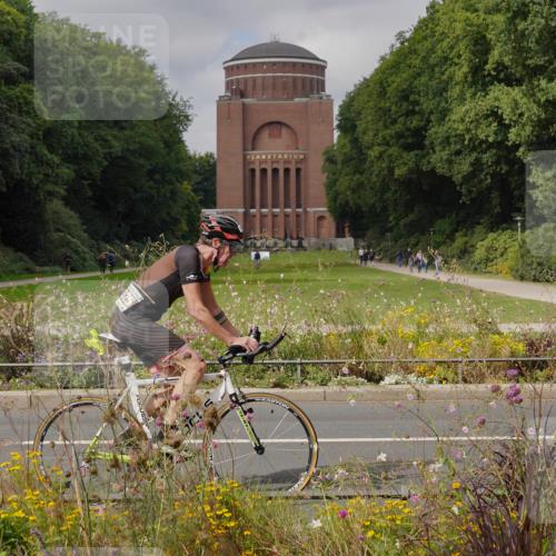 14.09.2025 - Stadtparktriathlon Michael Burmester http://msf.ph/oto/8905140 14.09.2025 12:02:10 Radfahren 1025, 1072, 1094, 1096, 1120, 1141, 1148, 1174, 1186 meine-sportfotos.de