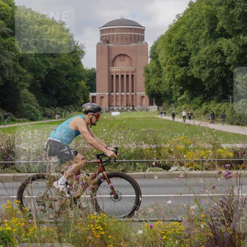 14.09.2025 - Stadtparktriathlon Michael Burmester http://msf.ph/oto/8905159 14.09.2025 12:03:01 Radfahren 1049, 1082, 1119, 1173 meine-sportfotos.de