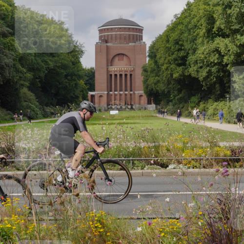14.09.2025 - Stadtparktriathlon Michael Burmester http://msf.ph/oto/8905161 14.09.2025 12:03:13 Radfahren 946, 1108, 1119, 1172 meine-sportfotos.de