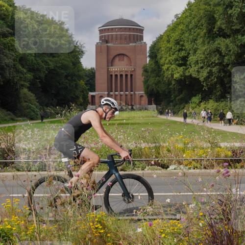 14.09.2025 - Stadtparktriathlon Michael Burmester http://msf.ph/oto/8905162 14.09.2025 12:03:22 Radfahren 997, 1077, 1172 meine-sportfotos.de